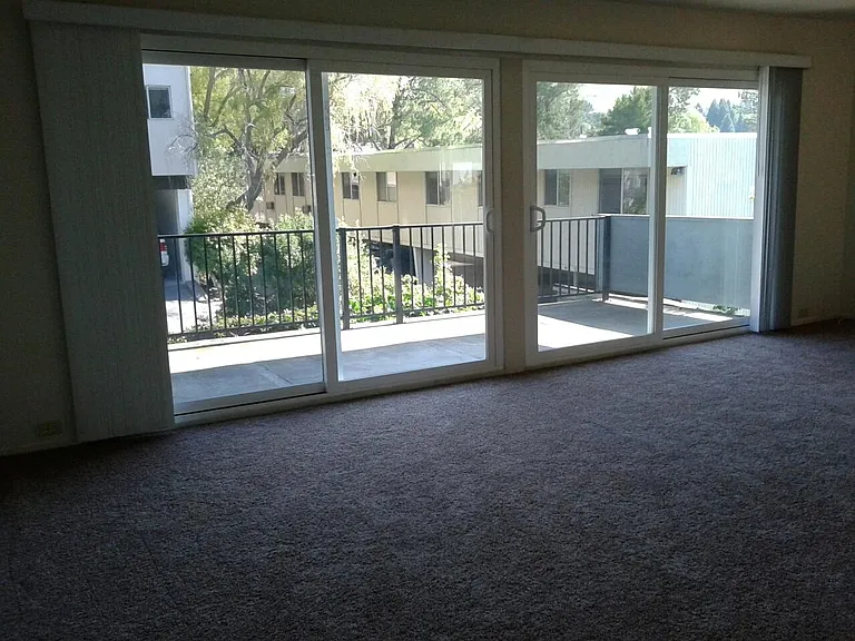 2101 Donald Dr #27 — Photo 1