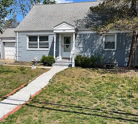 2nd image of 345 Walton St