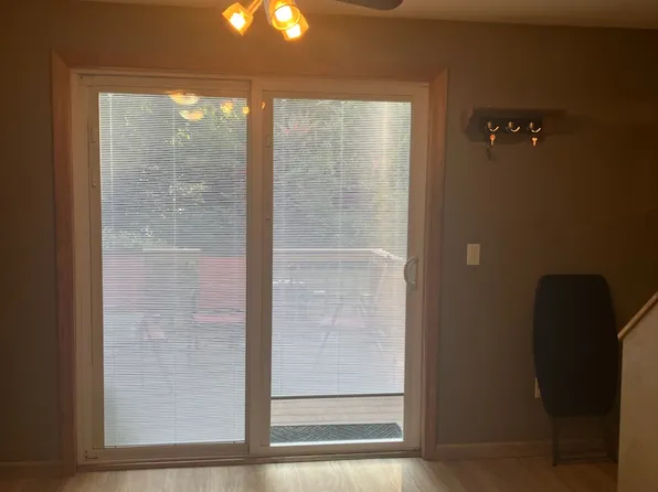 814 Court St APT E, Keene, NH 03431