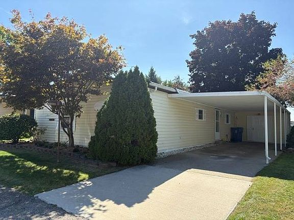 3rd image of 2728 Chickadee St