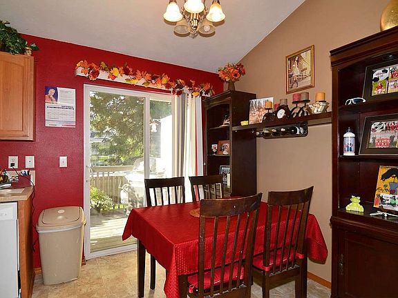 4th image of 1209 E Chantel Dr