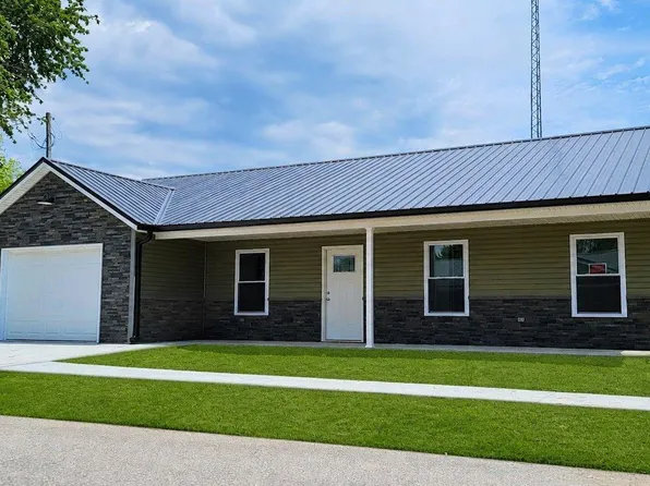 207 S Grove St, Odon, IN 47562