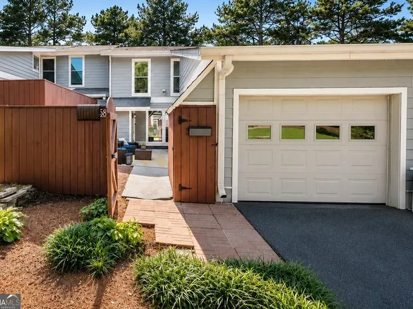 5058 Meadow Ln NE, Marietta, GA 30068