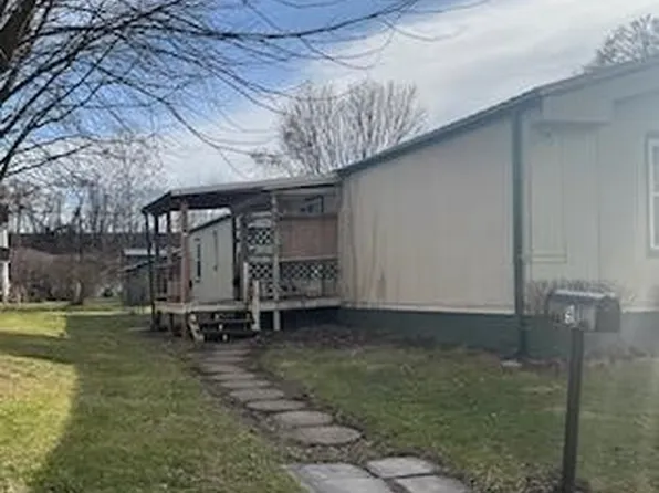 9 Miller St, Latrobe, PA 15650