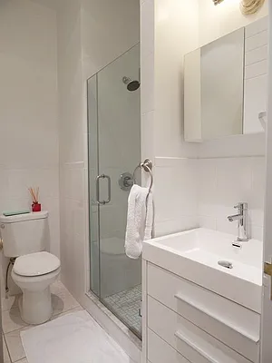 Rented by Rachel Realty | media 33