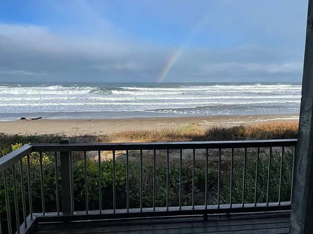 N Highway 101, Depoe Bay — Photo 1