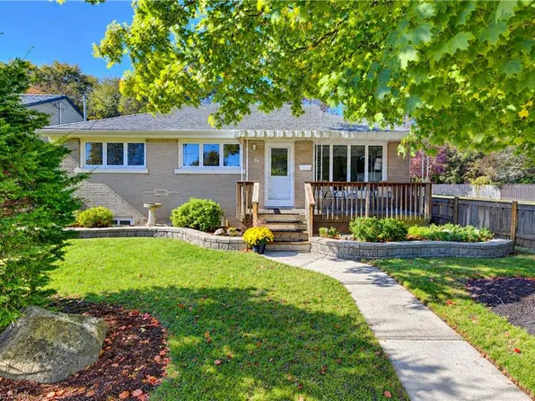 64 Lowrey Ave S, Cambridge, ON N1R 4Z8