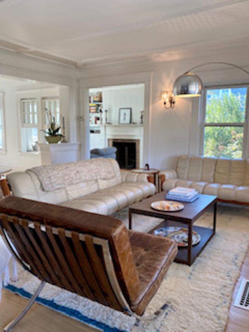  Living room with vintage Scandinavian furniture