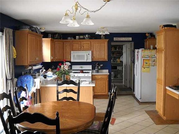 5th image of 719 Parkside Dr