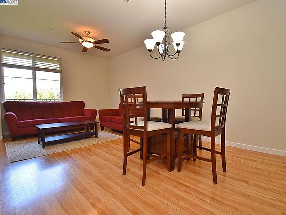 5th image of 22853 Kingsford Way