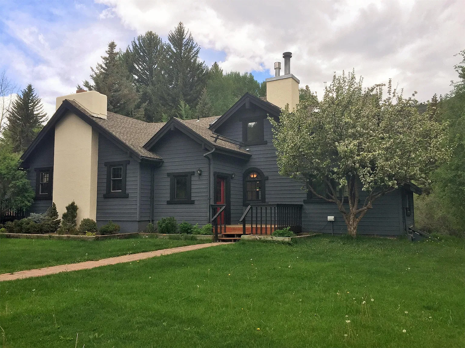 4 bed, 4286 sqft, $6,250 — Photo 4
