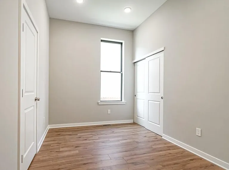 1827 W Diamond St #A — Photo 2