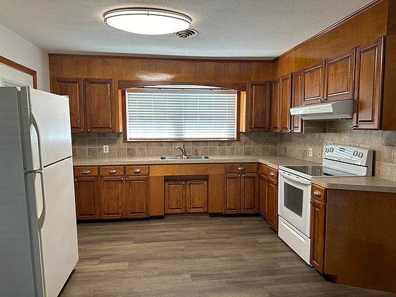 4th image of 2319 Gary Ave