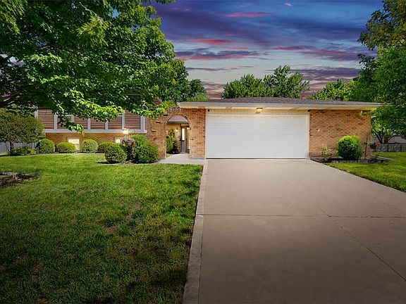 2nd image of 707 Clear Brooke Ct