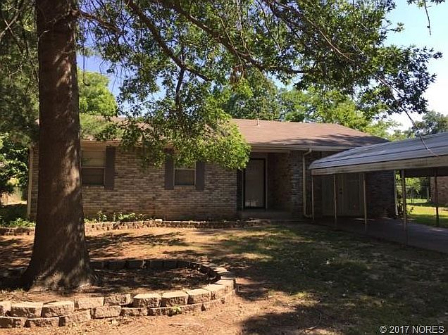 1st image of 319 Dogwood Dr