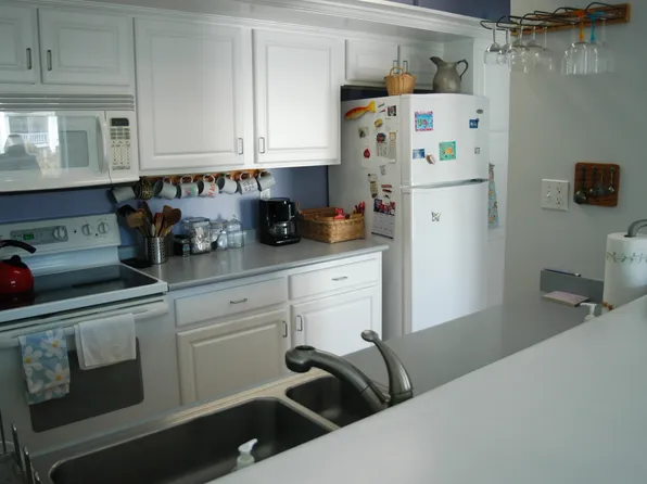 144 Driftwood Ct, Wrightsville Beach, NC 28480