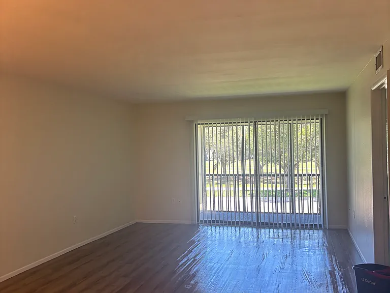 216 Caryl Way — Photo 8