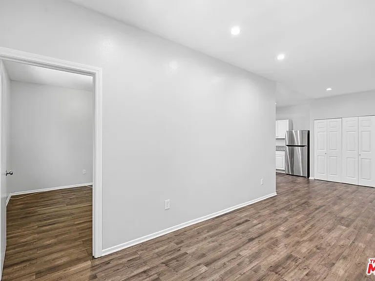 171 E 35th St #173-1/2 — Photo 19