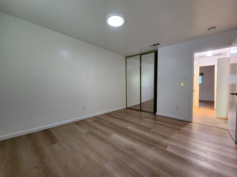 1101 Mission Blvd — Photo 22