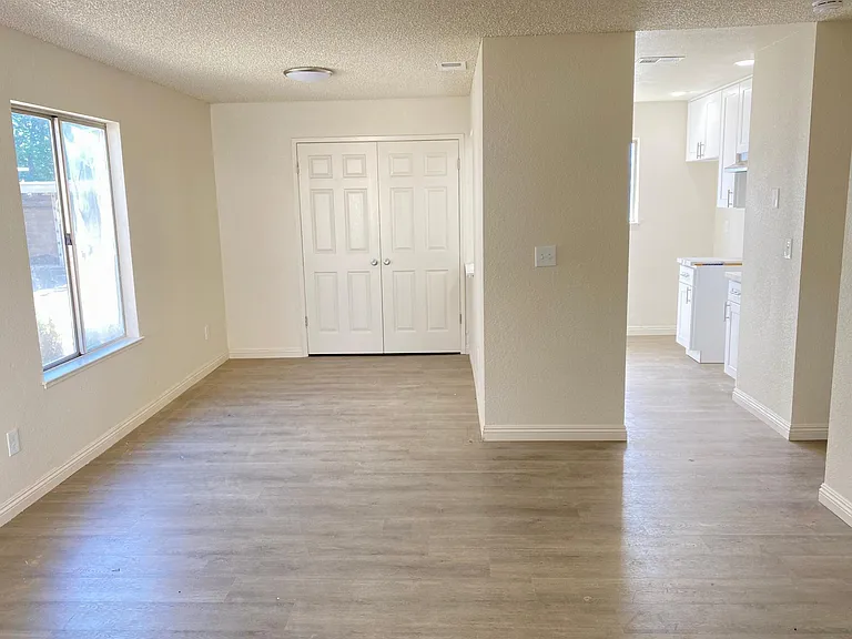 3223 W Clinton Ave #101 — Photo 6