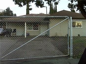 2nd image of 2916 Grove Ave