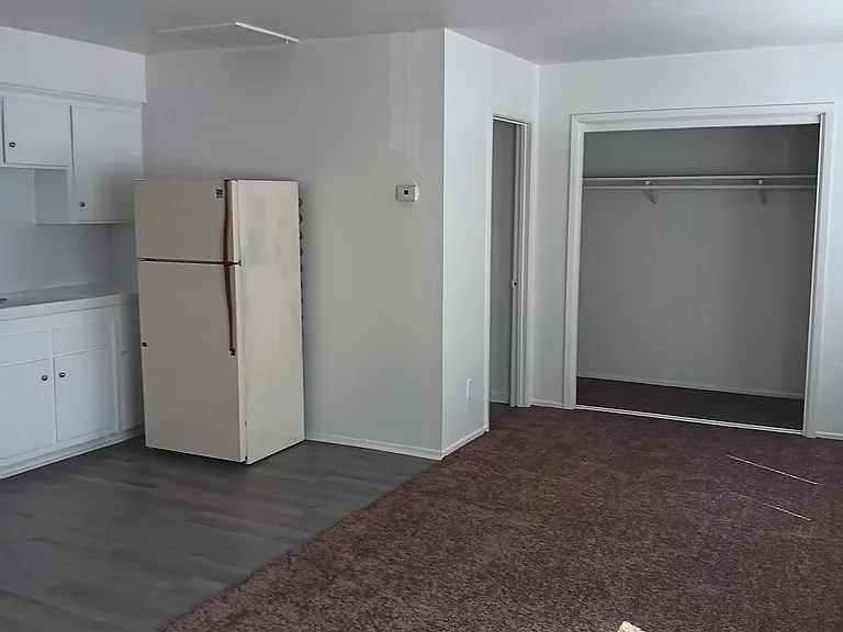 2427 Clifford Ave #1 — Photo 7