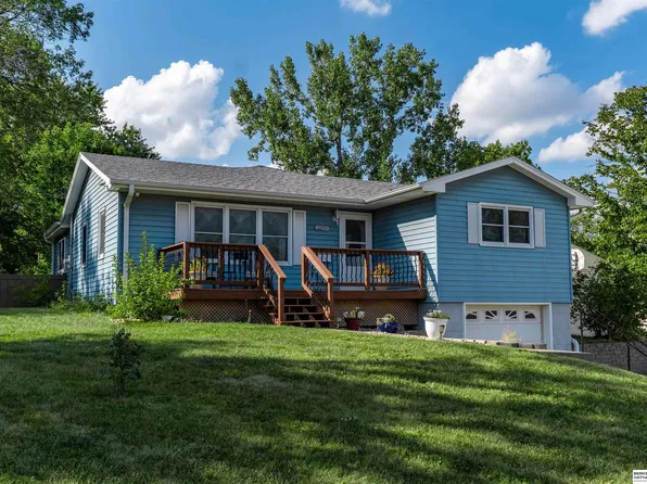 13966 P St, Omaha, NE 68137