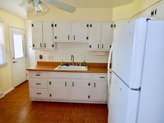 5th image of 6725 Van Buren Pl