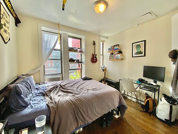 2nd image of 890 Bergen St #2F