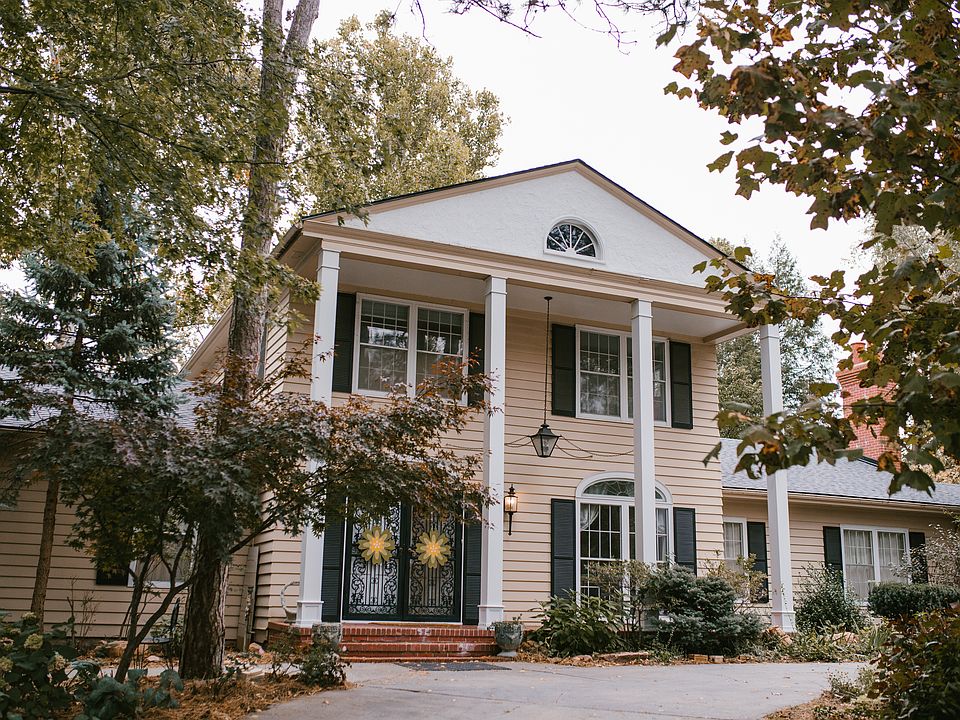 1st image of 3220 Weaver Ln