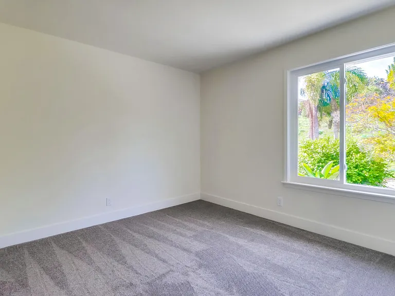 1680 Swallowtail Rd — Photo 16