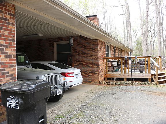 4th image of 4100 Belhaven Forest Dr
