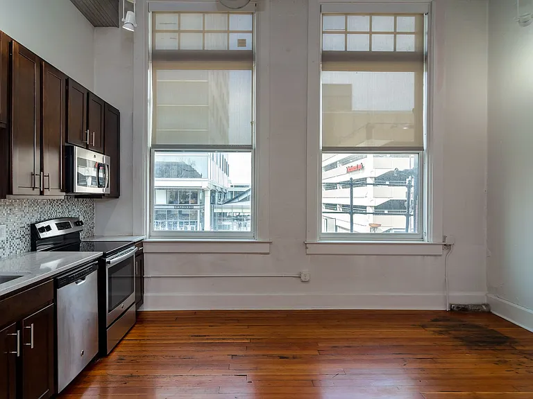 1213 Harney St — Photo 36