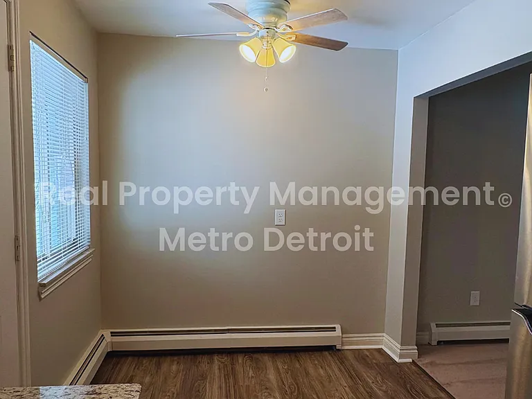 36247 Hathaway St — Photo 5