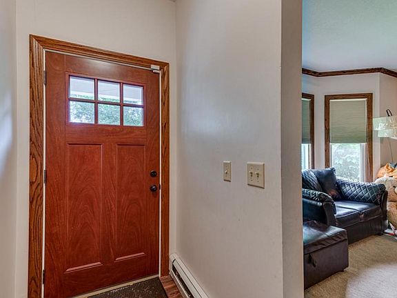 2nd image of 720 Lawson Ave E