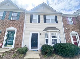 9 Edgebrook Cir, Durham, NC 27703