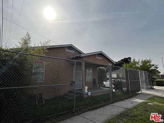5th image of 236 W 109th St
