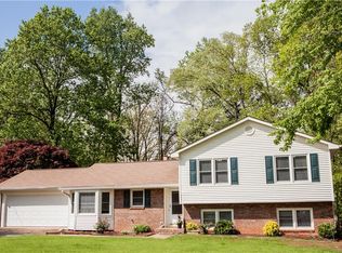 181 Fernwood Ct, Alpharetta, GA 30004