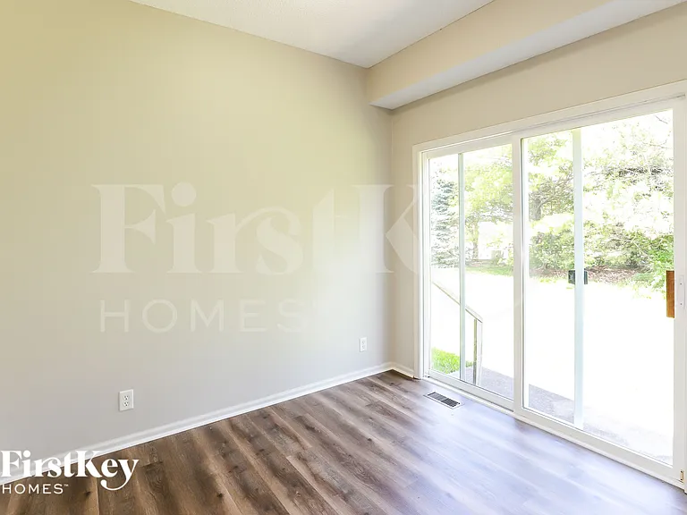 21240 W 119th Ter — Photo 8