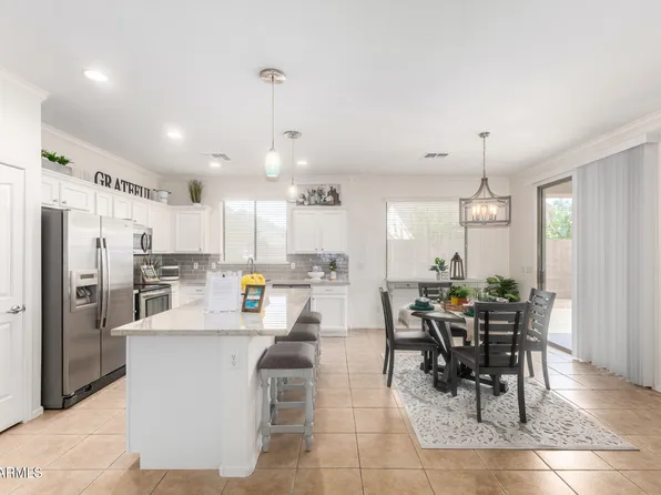 6637 S CARTIER Drive, Gilbert, AZ 85298