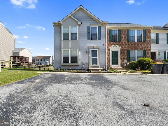2nd image of 117 Lauren Pl