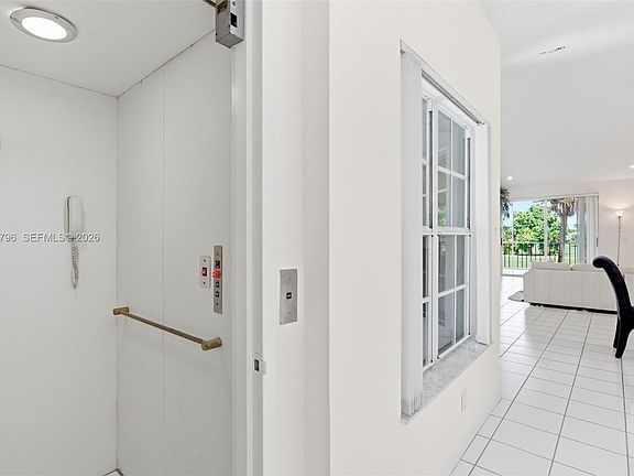 3rd image of 11594 Briarwood Cir APT 4