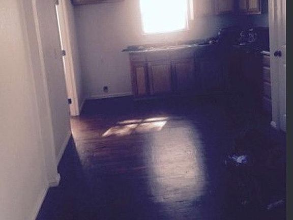 2nd image of 2503 Woodhaven Dr