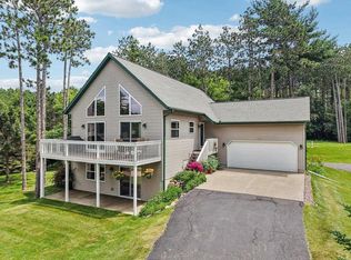 N6106 Fox Glen Rd, Portage, WI 53901