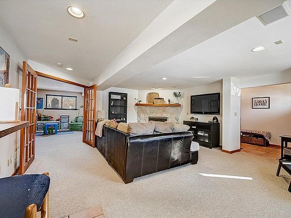 5th image of 1780 Whitemont Dr