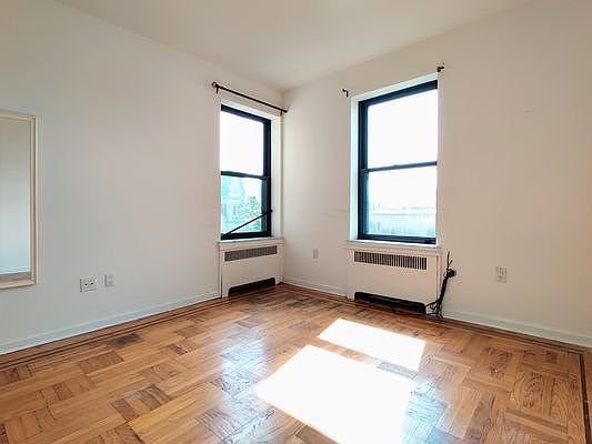 4th image of 101 E 116th St #F6