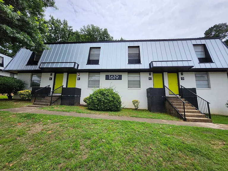 1619 Longview St #A — Photo 2