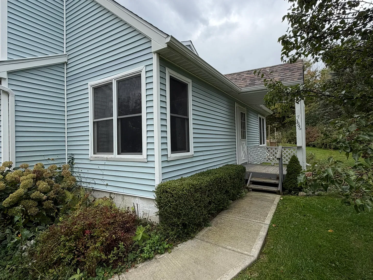 2 bed, 1.5 bath, 1248 sqft, $2,400 — Photo 1