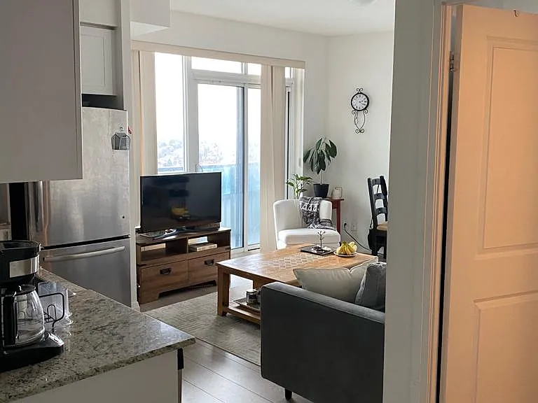 7161 Yonge St #1125 — Photo 2