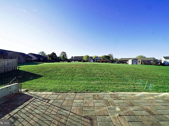 4th image of 103 Ayrshire Ct